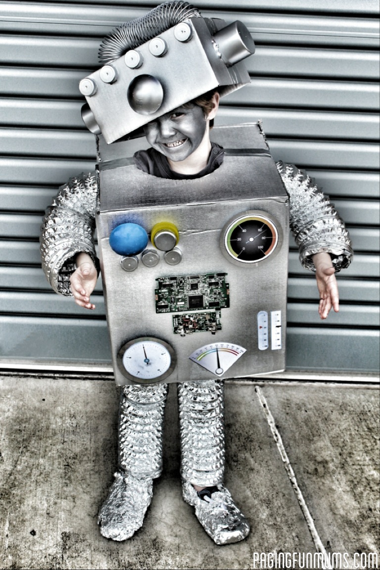 How to make the coolest Robot Costume Ever! 