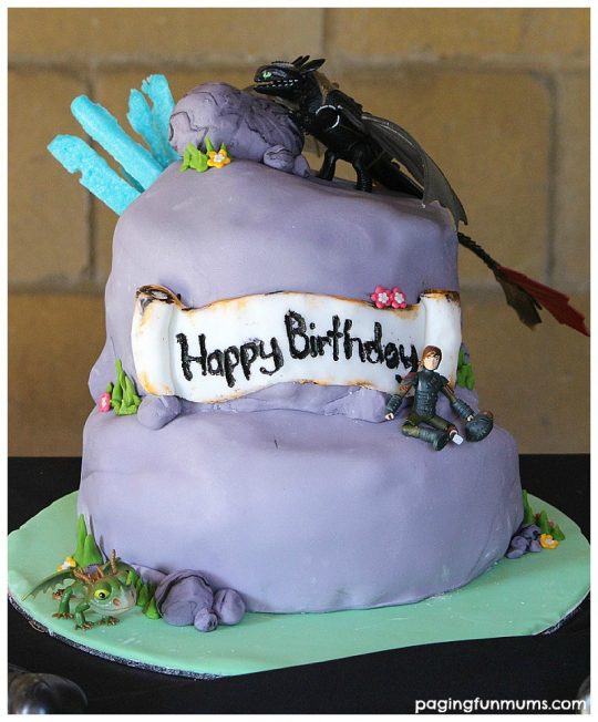 How to Train Your Dragon 2 Cake with Ice Shards