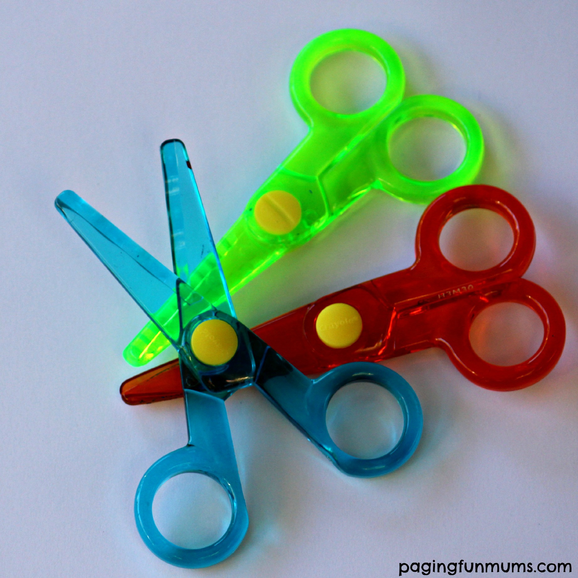My First Crayola Safety Scissors - Paging Fun Mums