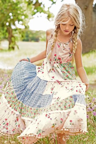 This girl's maxi dress is beyond beautiful!