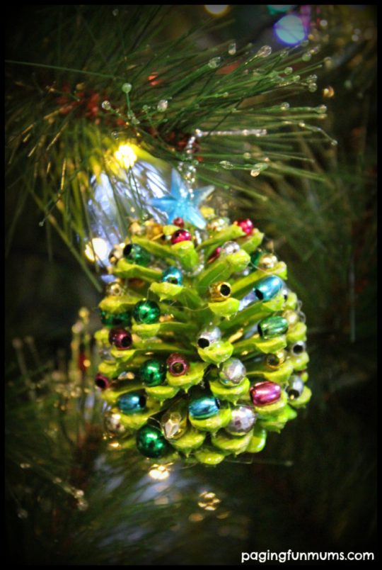 Pinecone-Christmas-Craft