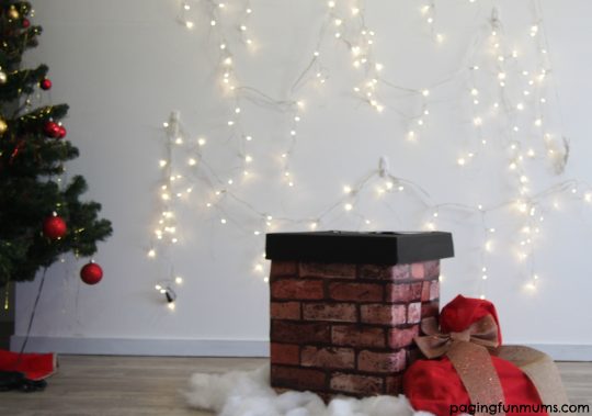 DIY Christmas themed photo booth!